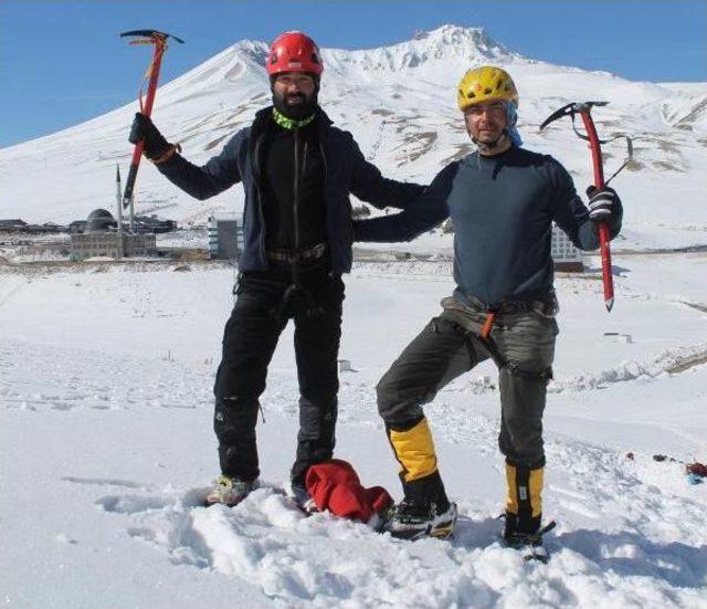 Erciyes'de Dağcılık Kış Gelişim Kampı Etkinliği