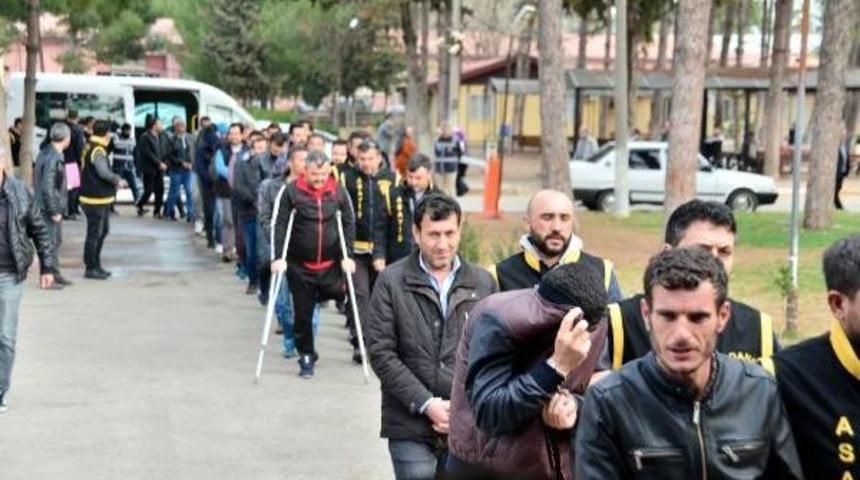 38 Sahte Savcı Ve Polis Adliyede