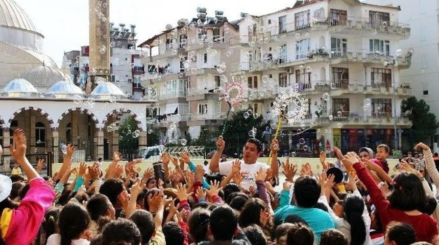Antalya B&uuml;y&uuml;kşehir Belediyesi &lsquo;şeker Portakalı&rsquo; Eğlendiriyor