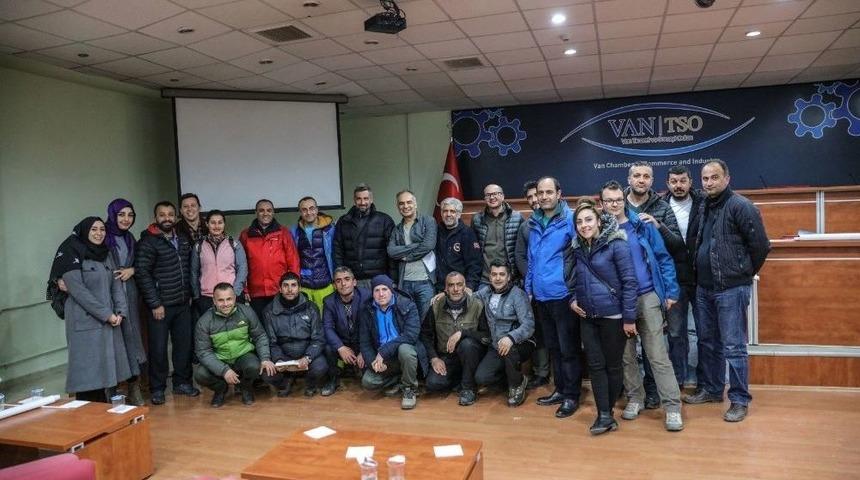 Van’da ‘dağcılık Ve Tırmanış Deneyimleri’ Konferansı