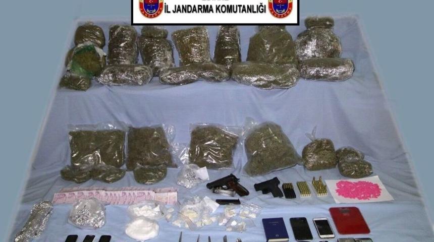 Jandarmadan Uyuşturucu Satıcılarına Şok Baskın