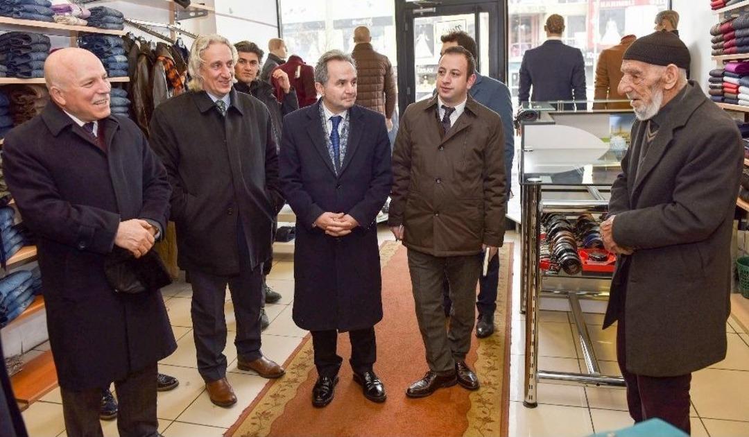 Başkan Sekmen Cumhurbaşkanlığı H&uuml;k&uuml;met Sistemi&rsquo;ni Anlatıyor