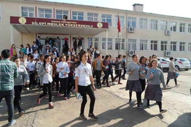 Silopi’de Kız Öğrencilere Yönelik Seminer