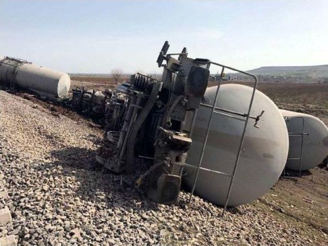 Diyarbakır'da Yük Trenine Bombalı Saldırı