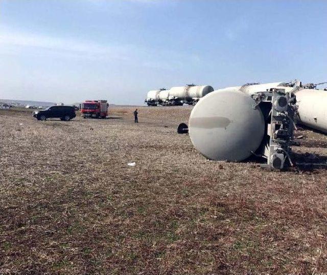 Diyarbakır'da Yük Trenine Bombalı Saldırı