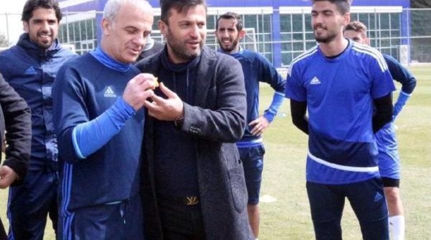 Gaziantepspor Teknik Direkt&ouml;r&uuml; Uygun'dan Oğuz &Ccedil;etin'e 'hayırlı Olsun' Ziyareti