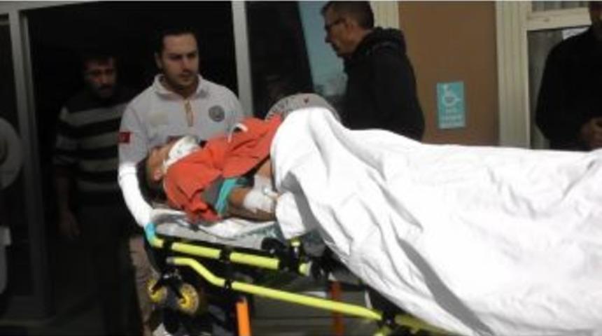 Kulu&rsquo;da &Uuml;zerine Demir D&uuml;şen İnşaat İş&ccedil;isi Ağır Yaralandı