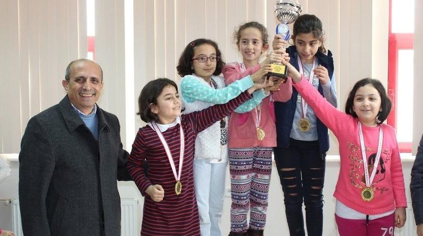 Karaman’da Okullararası Satranç İl Birinciliği Müsabakaları Sona Erdi