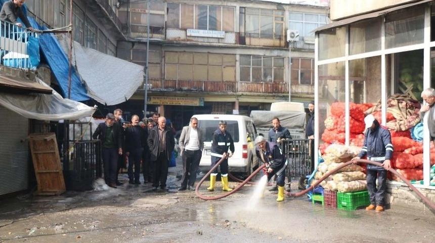 Bitlis’te Cadde Ve Sokaklar Yıkandı