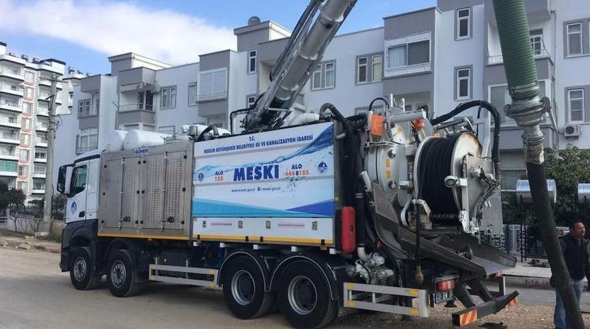 Meski, Kanalizasyon Şebekelerinin Temizliğini Yapıyor
