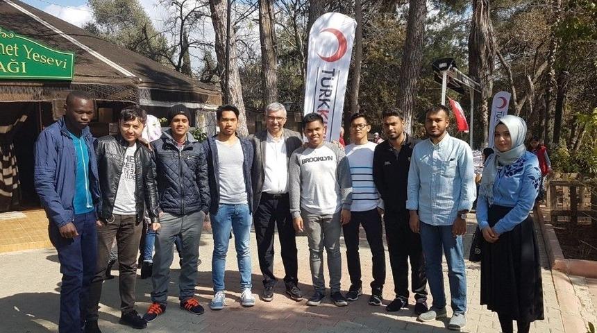 Misafir Öğrenciler Kızılay’la Buluştu