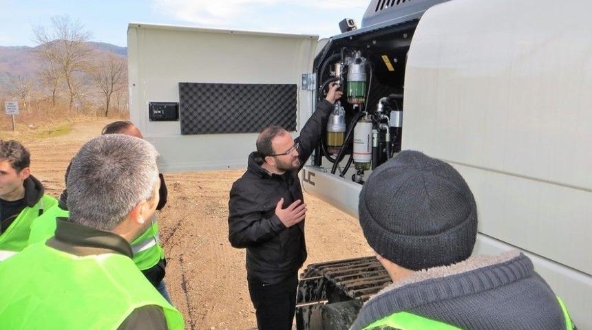 İş Makinesi Kullanan Operat&ouml;rlere Eğitimi D&uuml;zenlendi