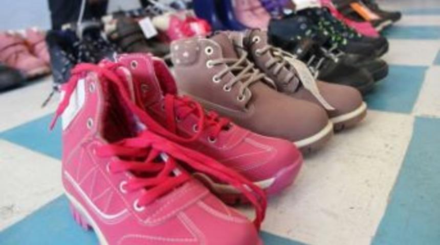 &Ouml;ğretmenler, &Ouml;ğrencileri Sevindirdi