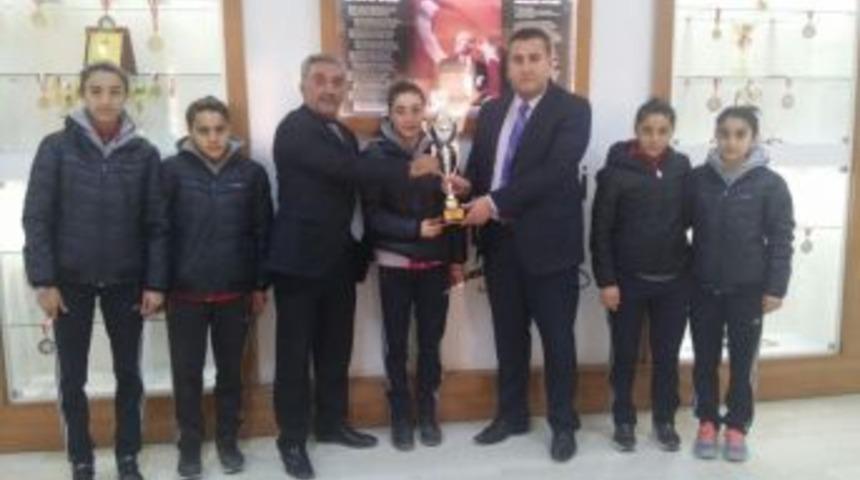 Zhl Atletizmde B&ouml;lge İkincisi Oldu