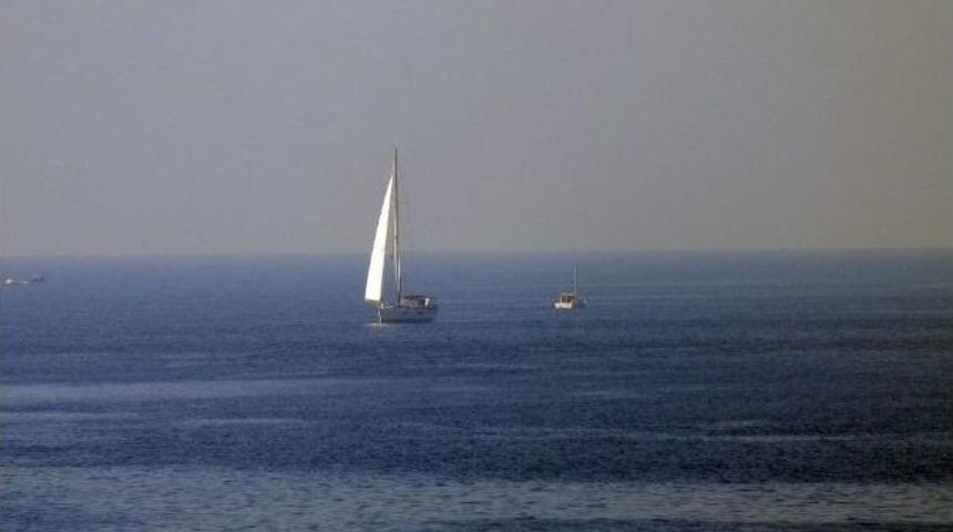 Doğu&rsquo;da Kar Yağışı, İzmir&rsquo;de G&uuml;neş Keyfi