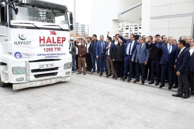 Antalya’dan Halep’e 10 Tır İnsani Yardım