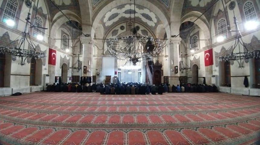 Gen&ccedil;ler Sabah Namazında Buluşuyor