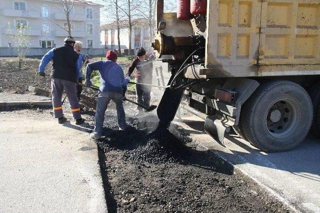 Akyazı Belediyesi’nden Cadde, Sokak Ve Yollarda Yoğun Çalışma