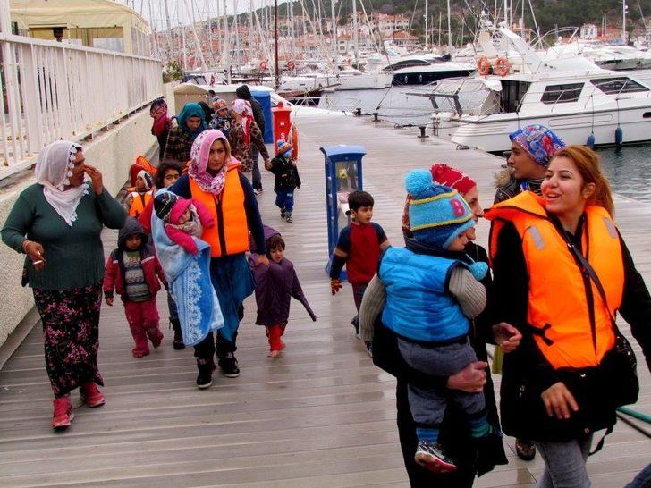 Çeşme’de 50 Sığınmacı Yakalandı G3