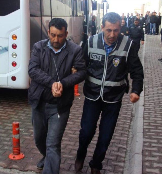 Fetö’Den Gözaltına Alınan 20 Polis, Adliyeye Gönderildi