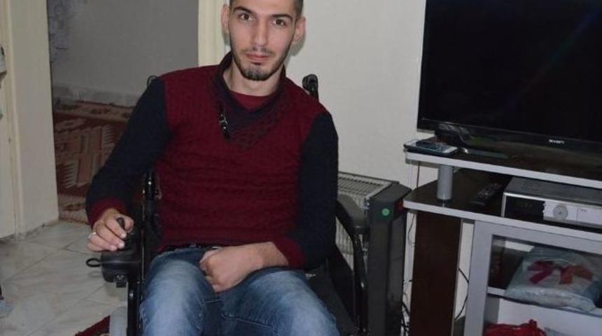 Engelli Gence Tekerlekli Sandalye Verildi