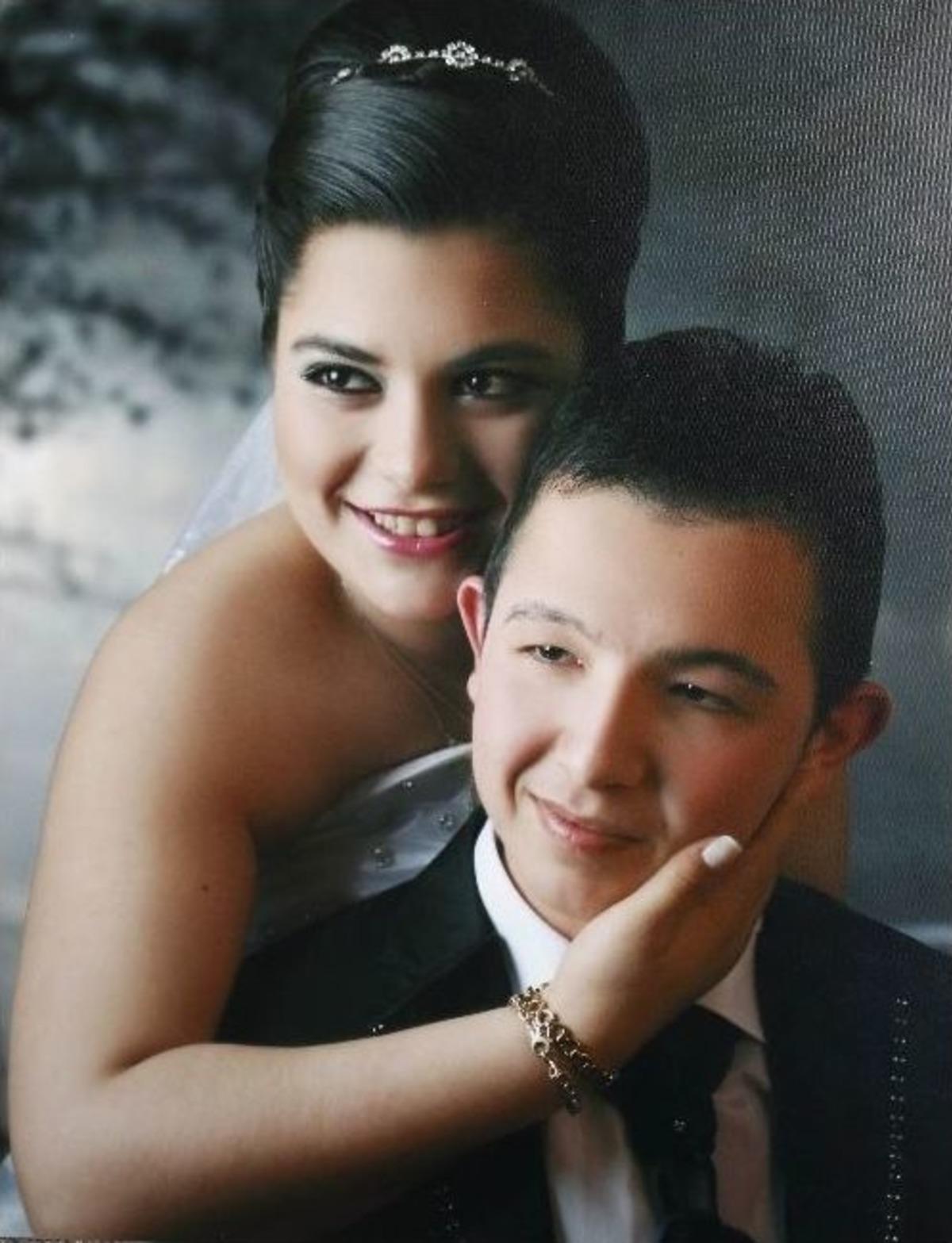 14 Yaşında Evlenen 1 &Ccedil;ocuk Annesinin Tek Umudu Yeni Yasa