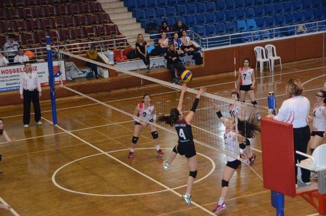 Voleybolda Eleme Maçları Tamamlandı