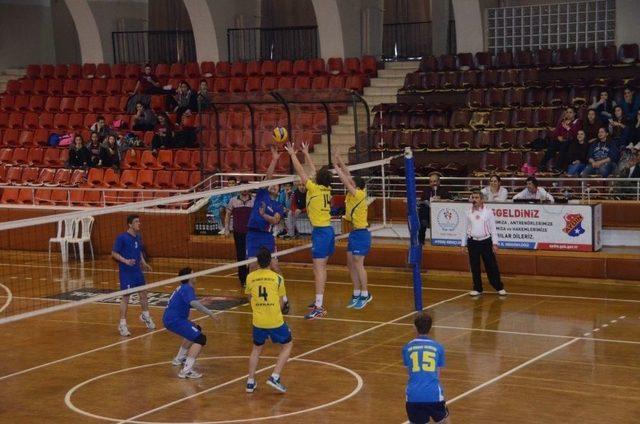 Voleybolda Eleme Maçları Tamamlandı