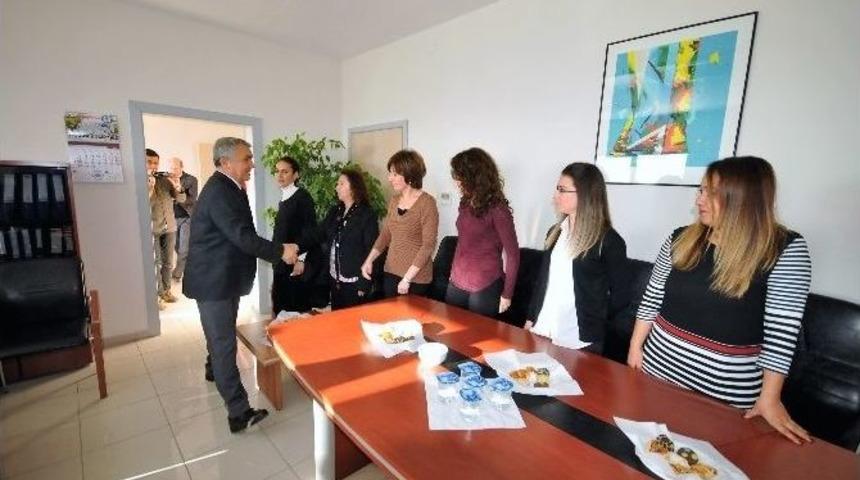 Rekt&ouml;r Bilgi&ccedil; Sorunları Yerinde &Ccedil;&ouml;z&uuml;yor