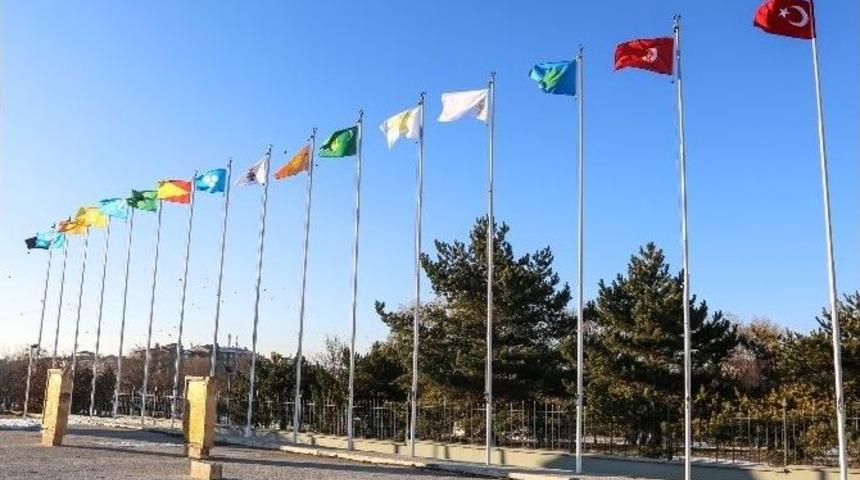 Başkan Sekmen&rsquo;in Bayrak Hassasiyeti