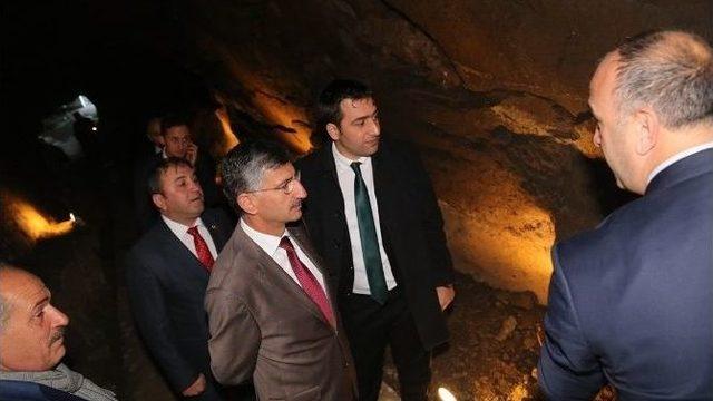 Rize Valisi Bektaş, Pleki Mağarasını İnceledi