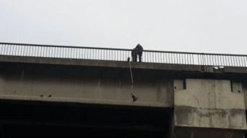 15 Temmuz Şehitler K&ouml;pr&uuml;s&uuml;&rsquo;nde İntihar Girişimi