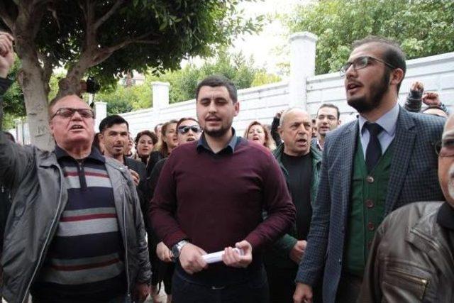 Lisede 'izmir Marşı Yasağı' Iddiasına Marşlı Protesto