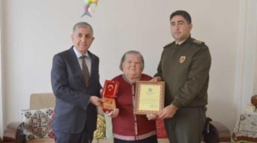 B&uuml;t&uuml;n Mal Varlığını Mehmet&ccedil;ik Vakfı&rsquo;na Bağışladı