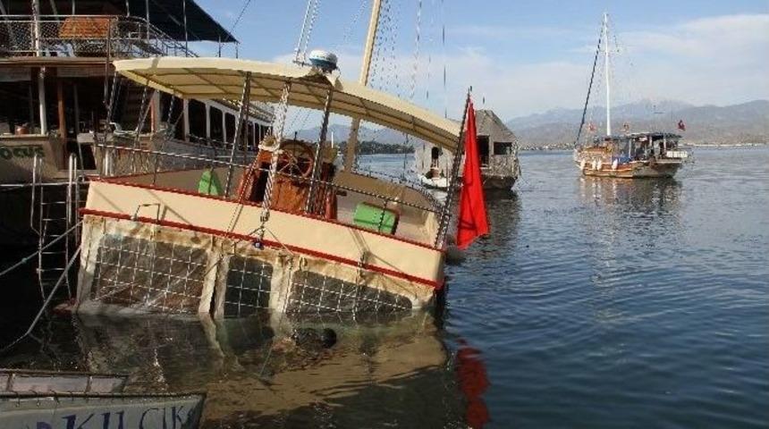 Fethiye&rsquo;de G&uuml;nl&uuml;k Gezi Teknesi Battı