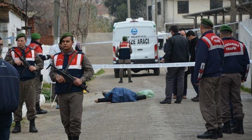 Eski Arkadaşı Tarafından Sokak Ortasında &Ouml;ld&uuml;r&uuml;ld&uuml;