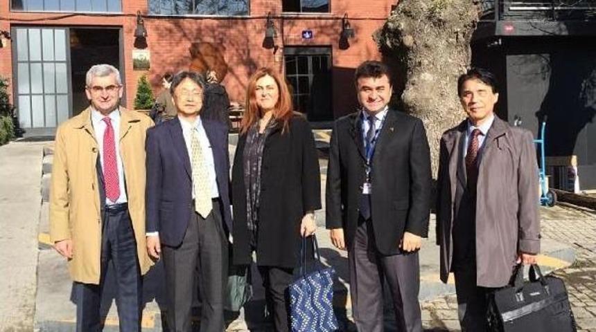 (Fotoğraflarla Yeniden)-T&uuml;rk-Japon Işi U&ccedil;an Elektrikli Ara&ccedil; Geliyor