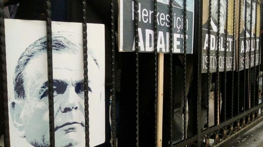 Tarihi İzmir B&uuml;y&uuml;kşehir Davasında 129 Sanığa Beraat