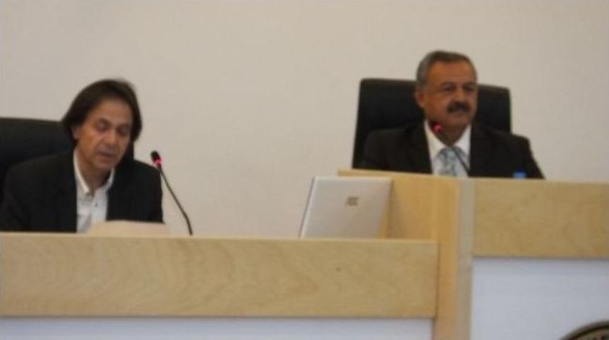 Burhaniye&rsquo;de Chp&rsquo;li &Uuml;yeler Katılmayınca Olağan&uuml;st&uuml; Meclis Toplanamadı