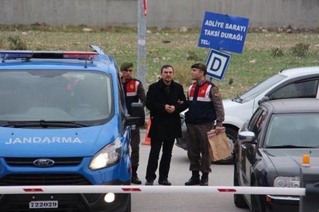 Fet&ouml; c&uuml; Akademisyen &Ccedil;ift, Yurt Dışına Ka&ccedil;arken Yakalandı 2