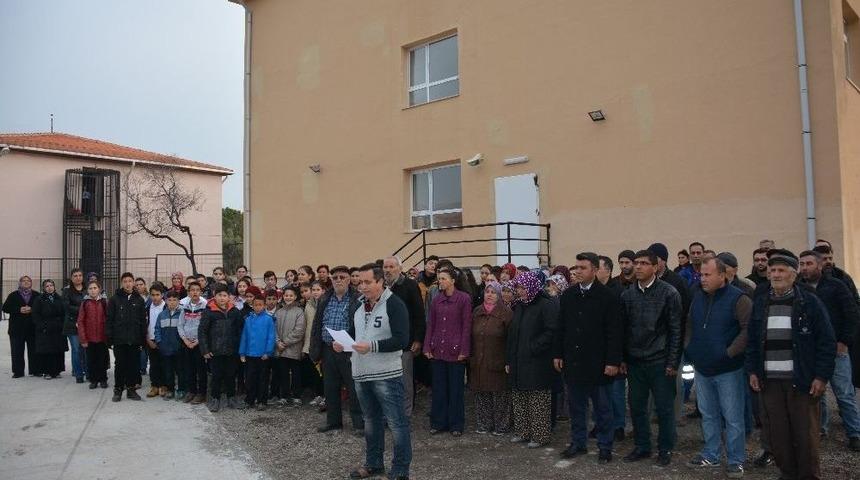 Bergama&rsquo;da Velilerden Okul İsyanı