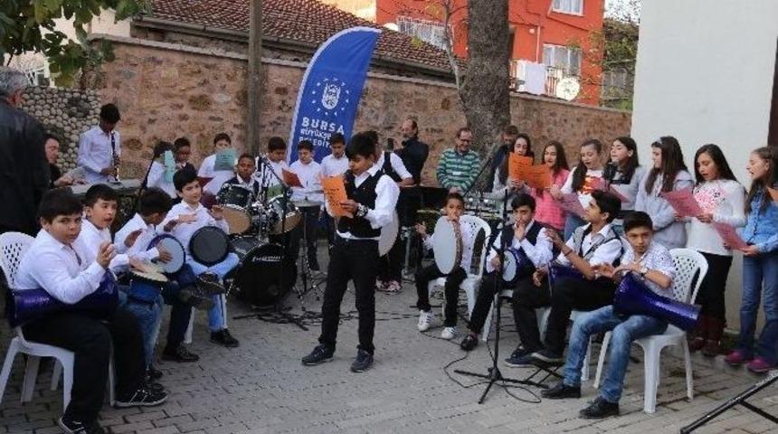 &Ccedil;ocuklar Hayallerindeki Bursa&rsquo;yı Yazdı