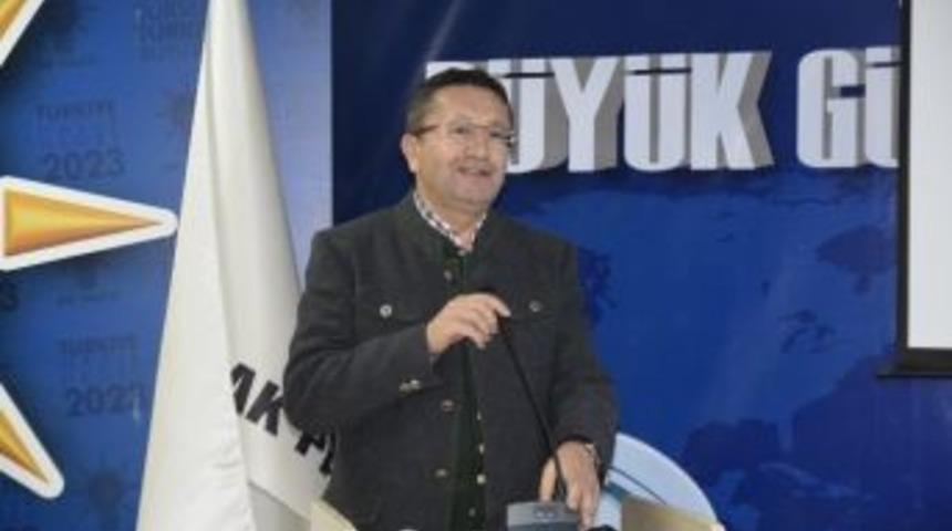 Ak Partili Tiryaki, Siyaset Akademisi&rsquo;ne Katıldı