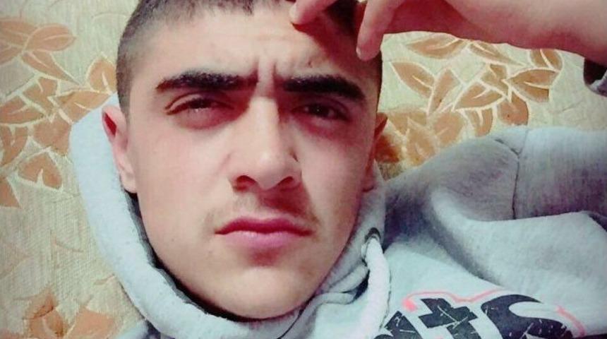 Arızalanan Aracını Halatla &Ccedil;ekmeye &Ccedil;alışırken Halatın Kopması Sonucu U&ccedil;uruma Yuvarlandı