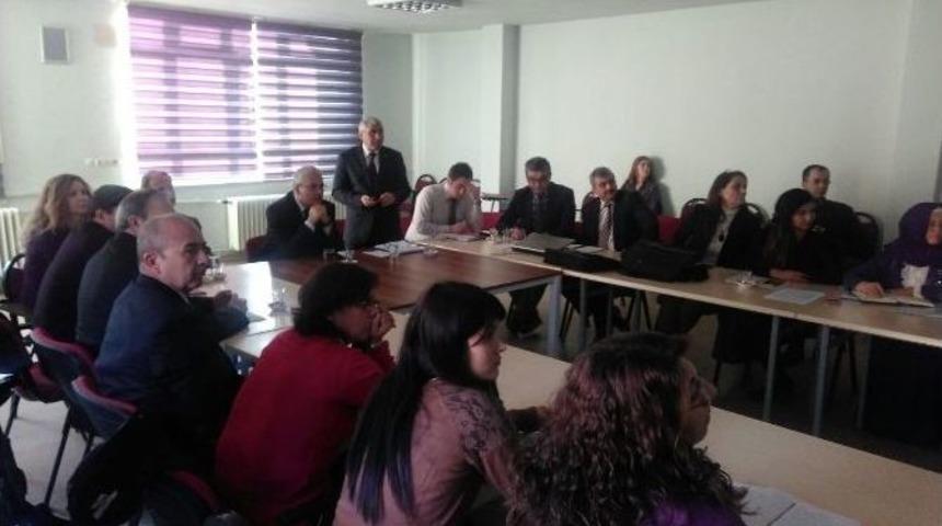 Vali G&uuml;ven&ccedil;er&rsquo;e Brifing