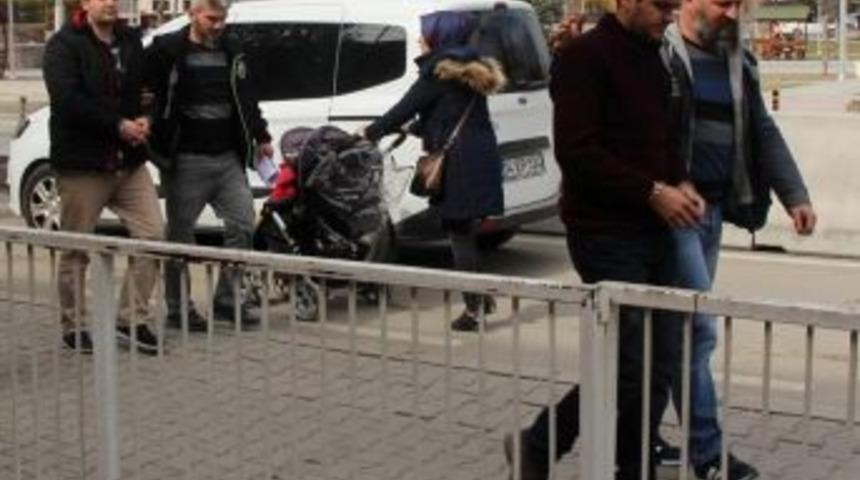 Fet&ouml; Ş&uuml;phelisi 3 Kişi Adliyeye Sevk Edildi