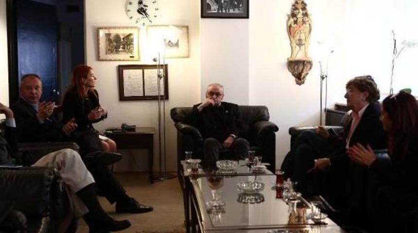 Avrupalı Heyetten Cumhuriyet Gazetesi'ne Ziyaret