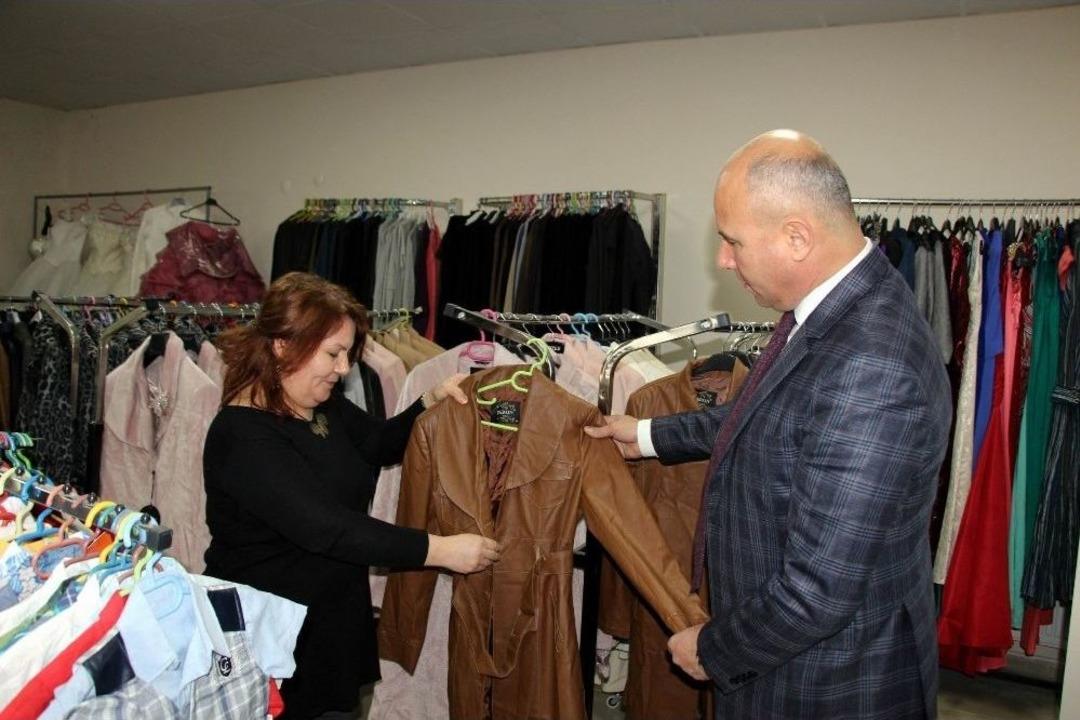 Tekkek&ouml;y Hayır &Ccedil;arşısı Y&uuml;z G&uuml;ld&uuml;r&uuml;yor