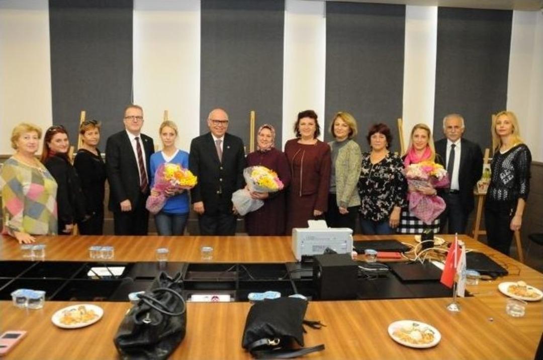 Balkonlar &Ccedil;i&ccedil;ek A&ccedil;tı Kazananlar &Ouml;d&uuml;llerini Aldı