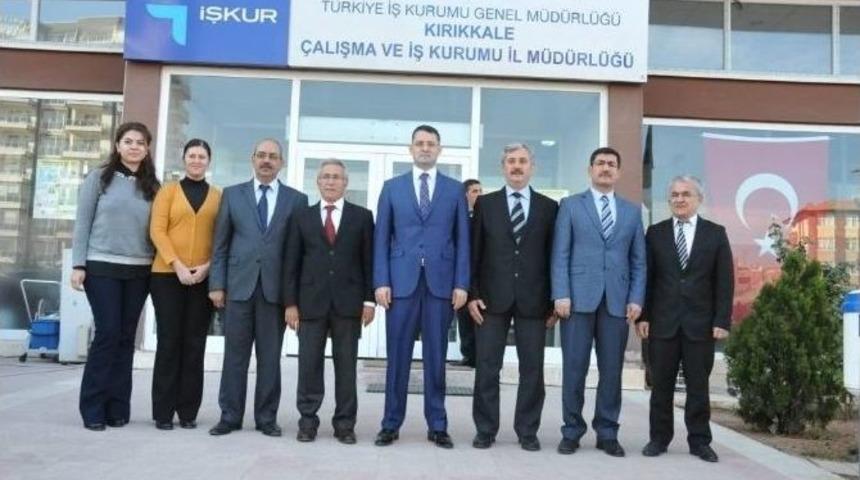 Vali Haktanka&ccedil;maz Kamu Kurumlarını Denetledi